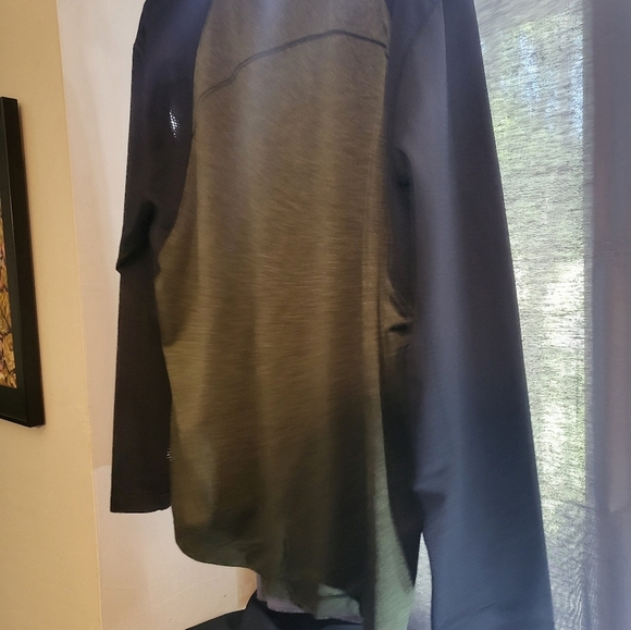 Champion pull over - Picture 2 of 2